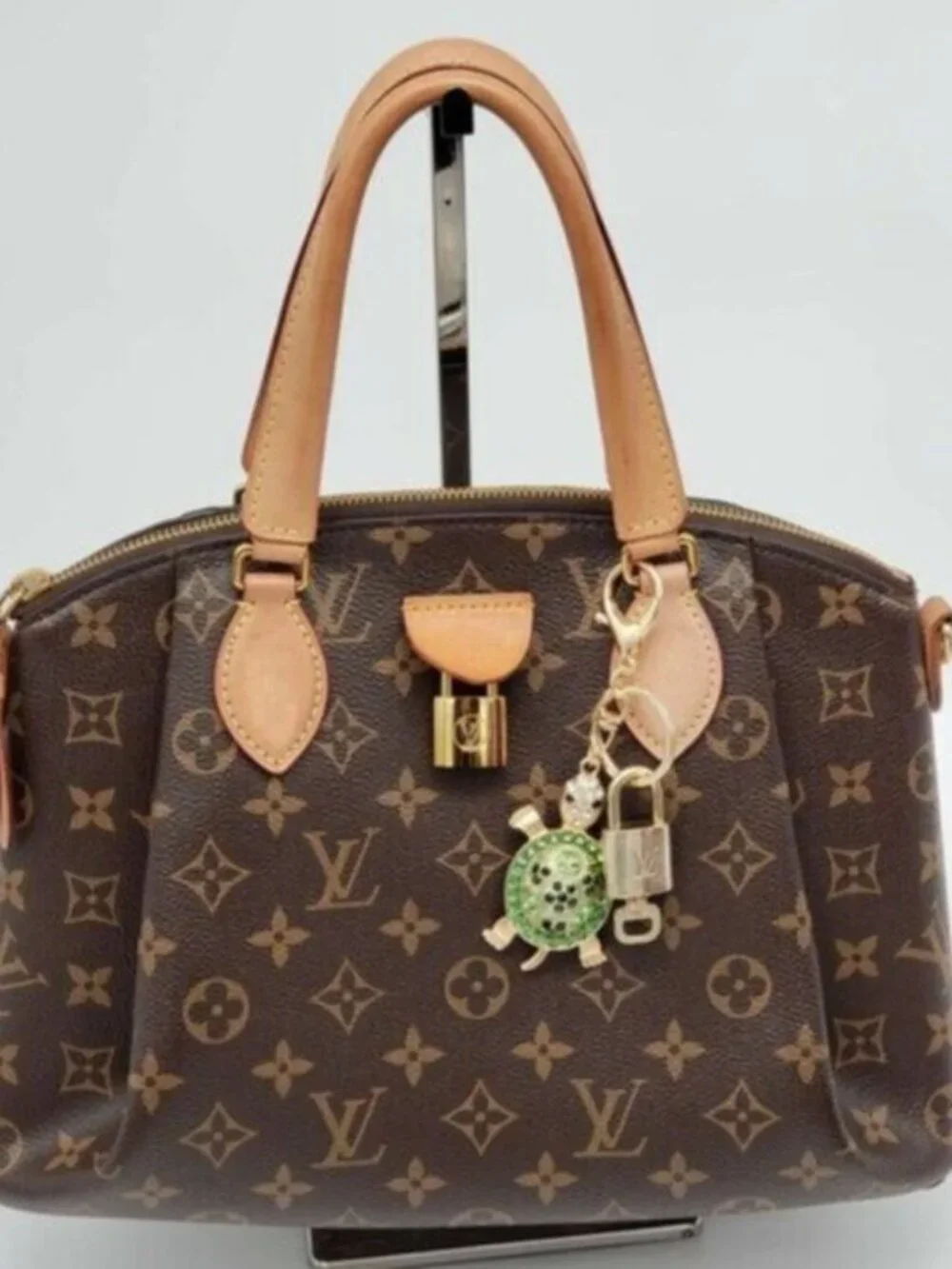 Louis Vuitton Authentic Gold Lock 🔒 Unbranded Turtle Keychain Charm for Bags